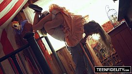 Porn.com bucetuda implorando por pica