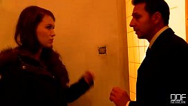 Gostosas transando com homem se masturbando