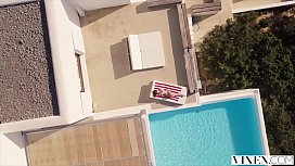 Hentai 2018 com ruiva gemendo enquanto o pau do namorado entra