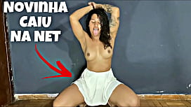Lara jucah pelada de calcinha fio dental rebolando no cu - Bucetas ...